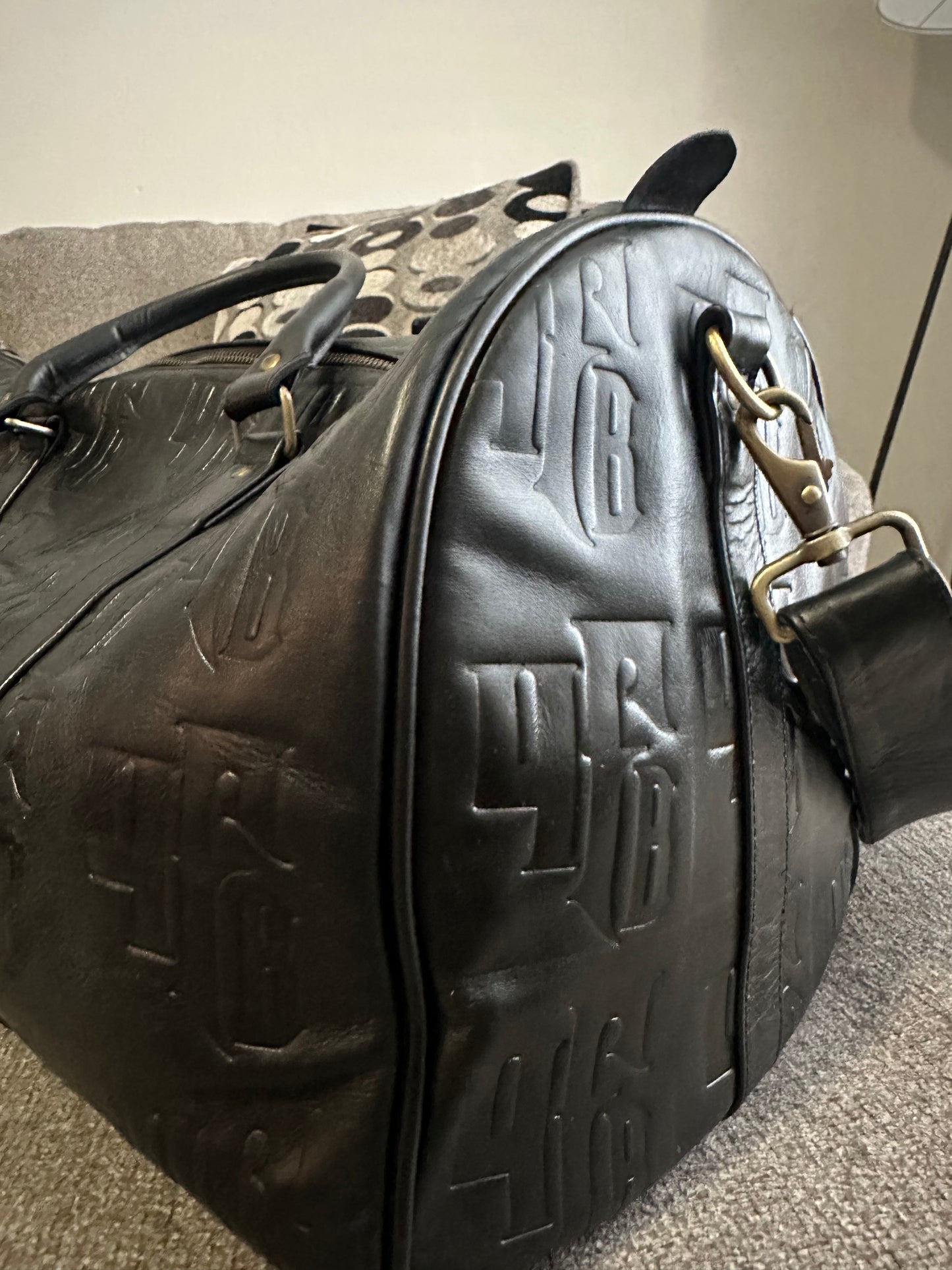 V1 Leather 4708 Travel Duffel bag