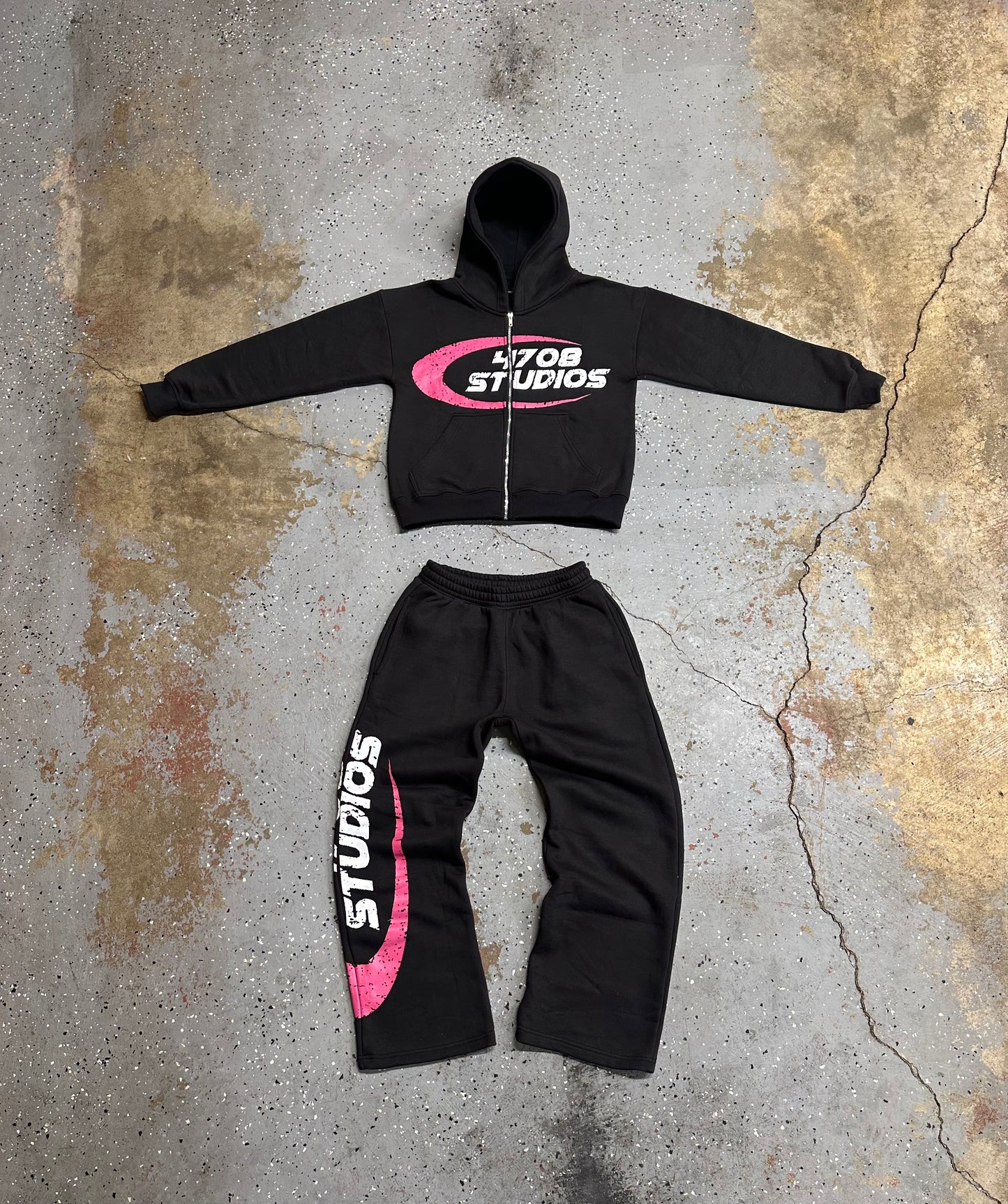 Blk/Pink 4708 Essential Sweatsuit